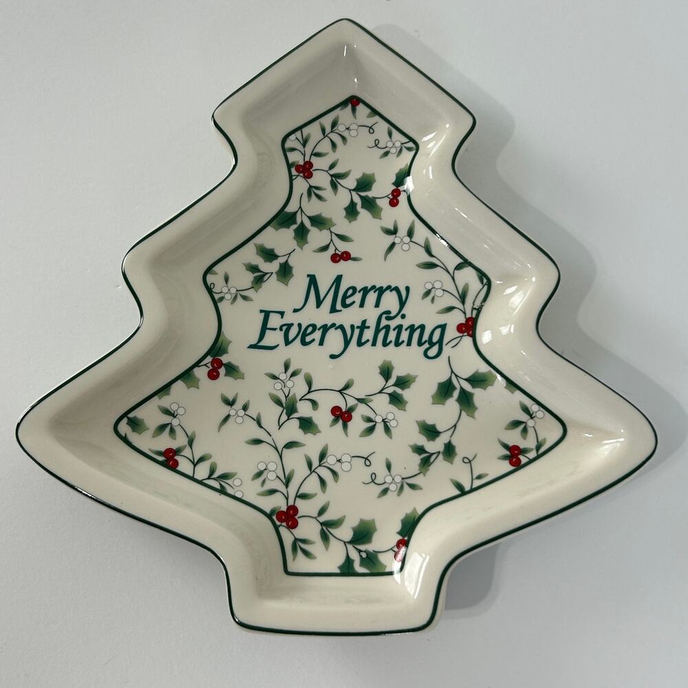 Pfaltzgraff Winterberry Tree 10" Platter Holiday Christmas Plate Merry